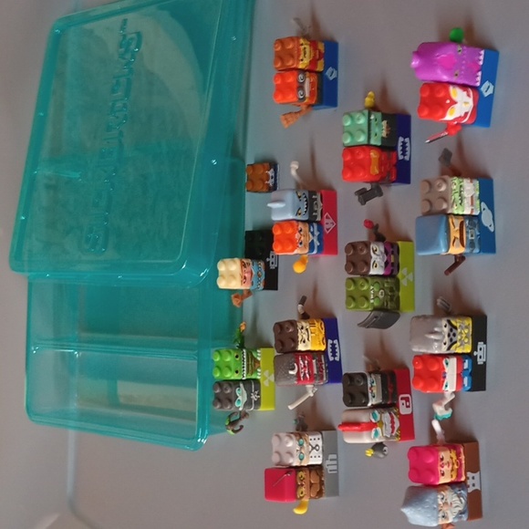 25 SickBricks Characters w/Case - Picture 2 of 8